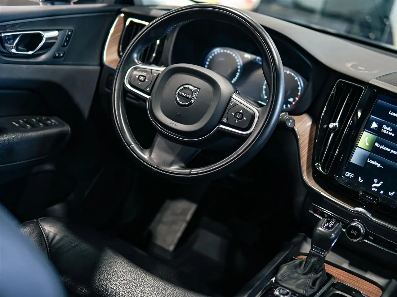Volvo XC60 снимка Volvo XC60