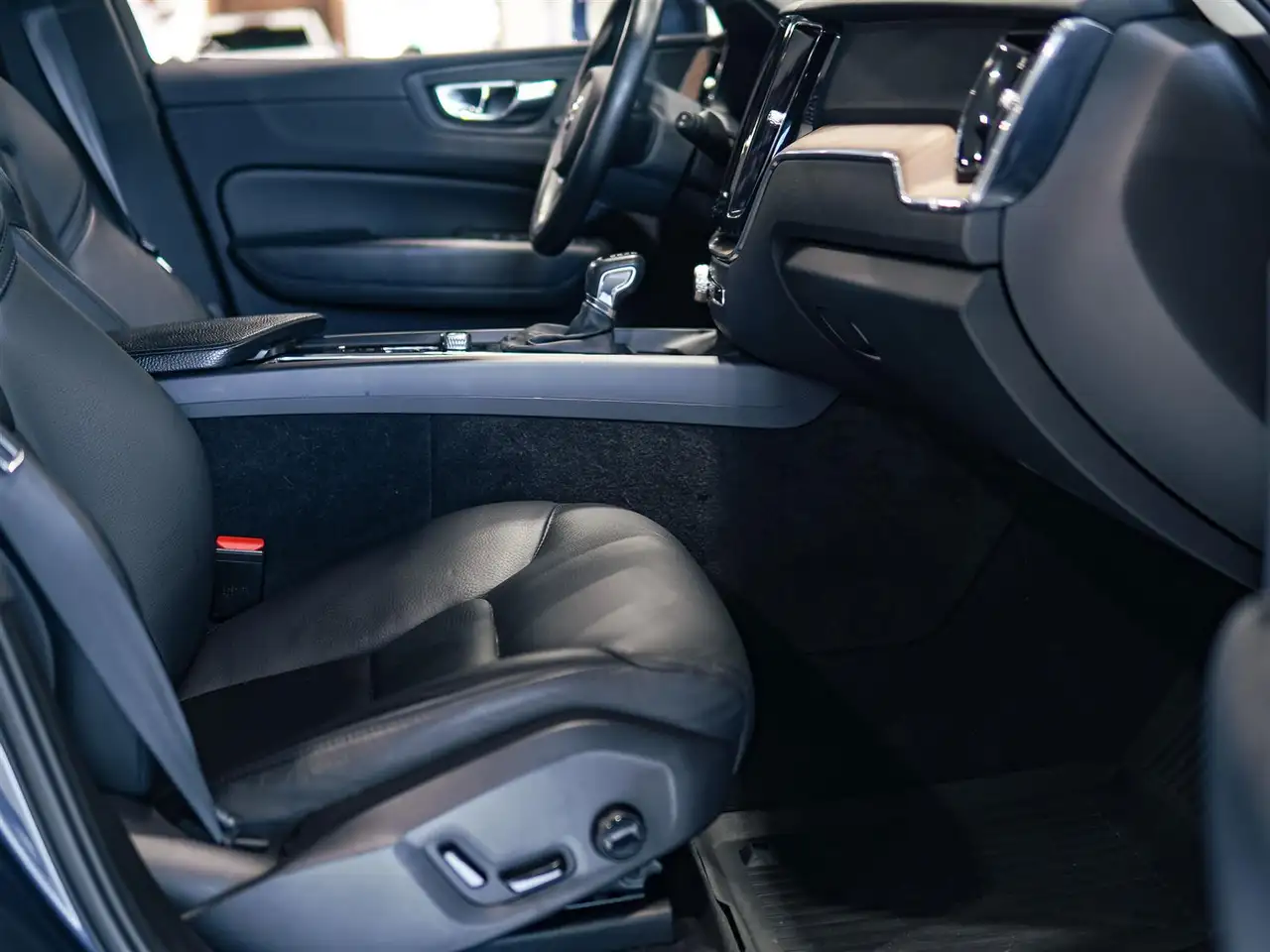 Volvo XC60 снимка Volvo XC60