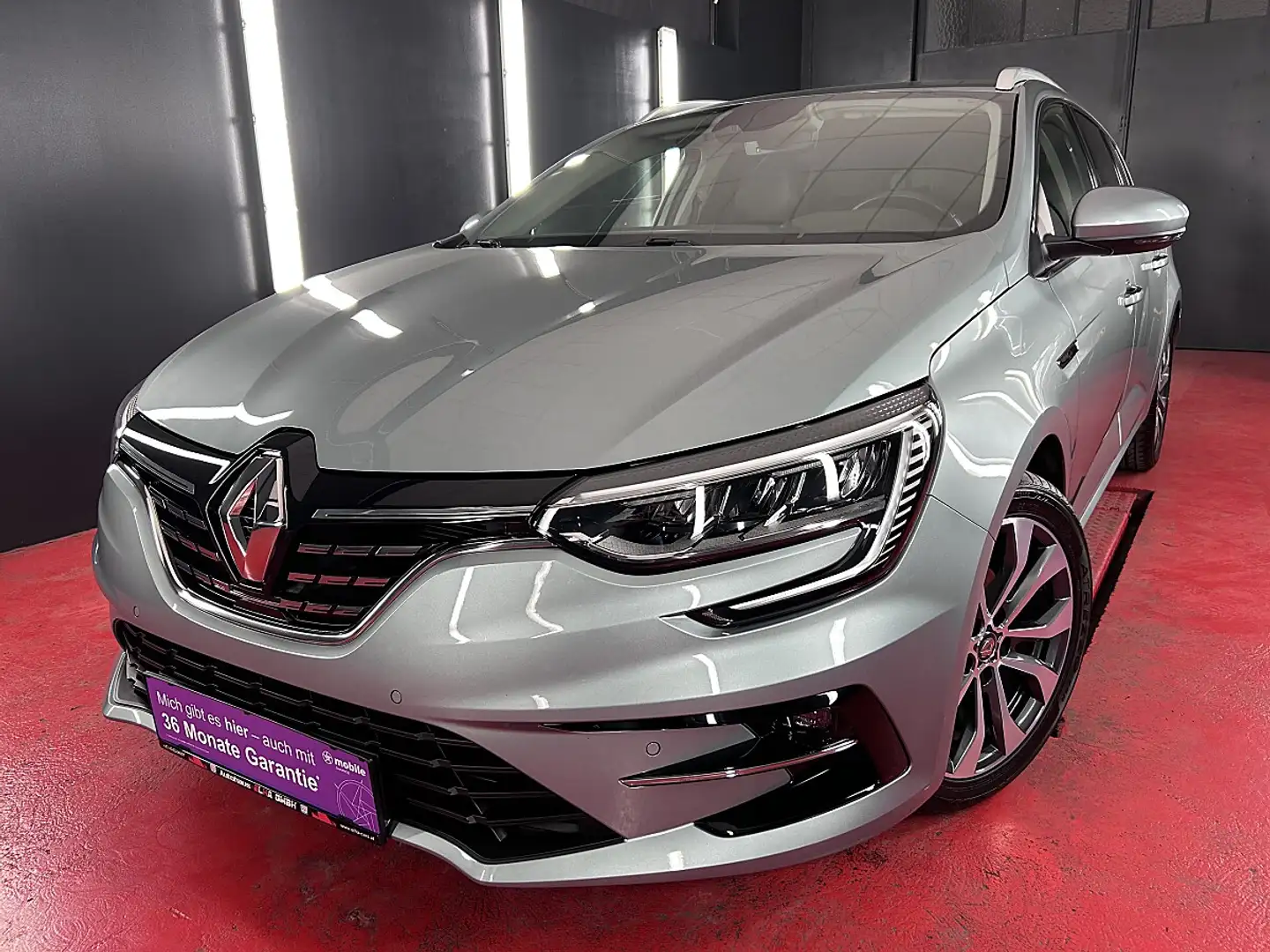 Renault Megane Mégane 1.5dCi *Grandtour Intens *1.Besitz *Autm... Grau - 1