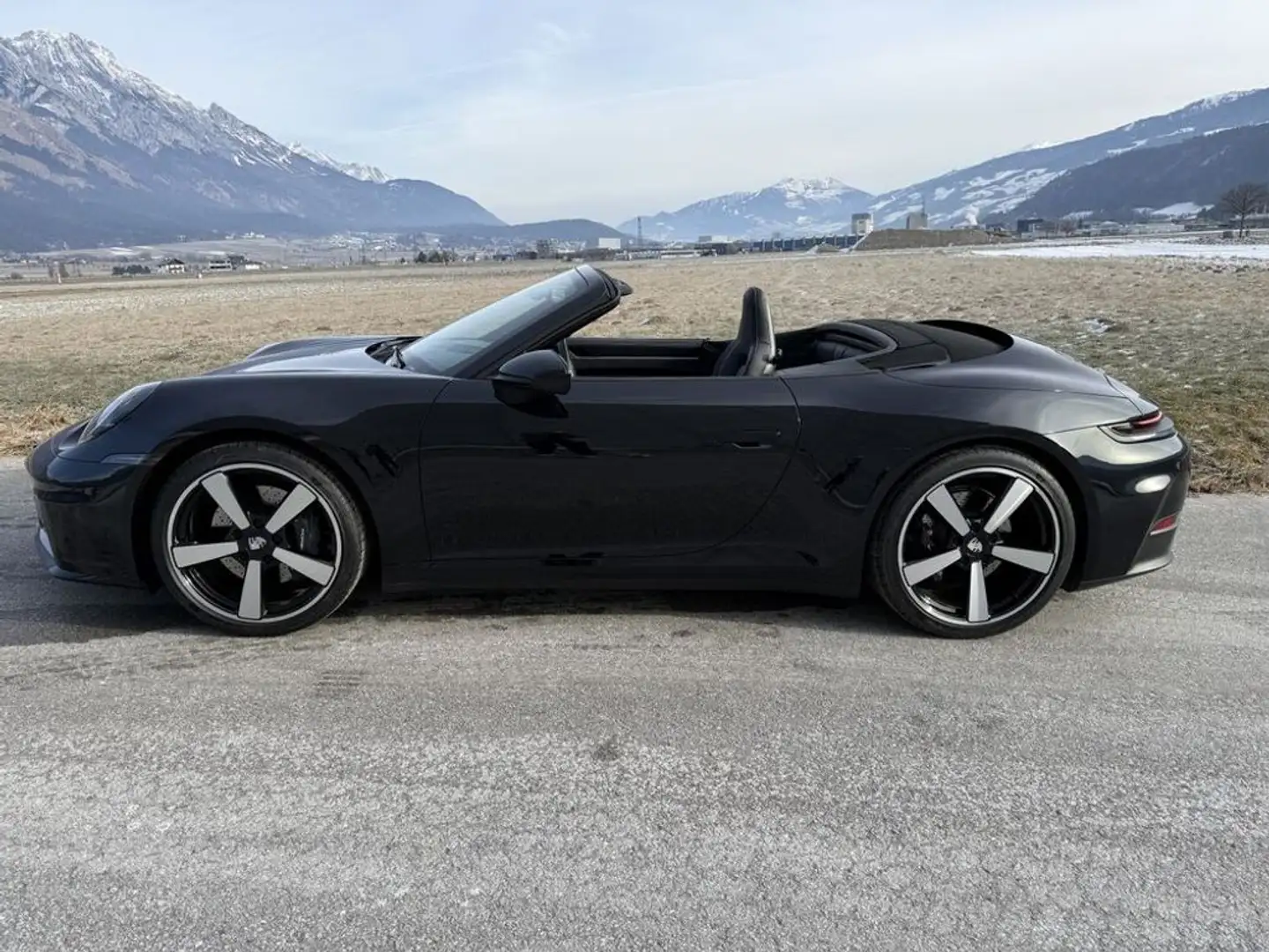 Porsche 911 Carrera Cabriolet Schwarz - 1