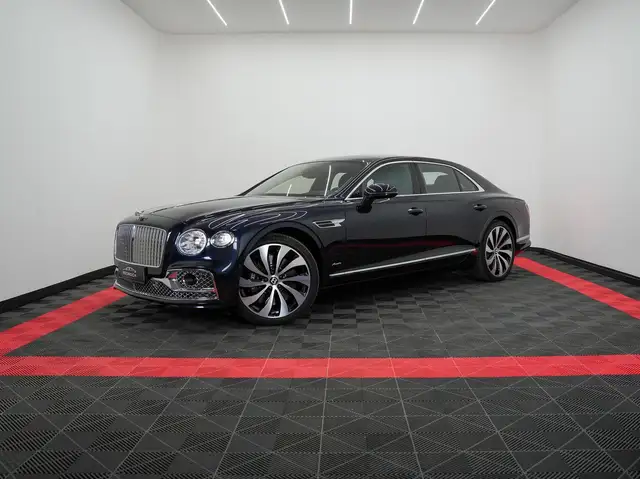 Bentley Flying Spur view 5