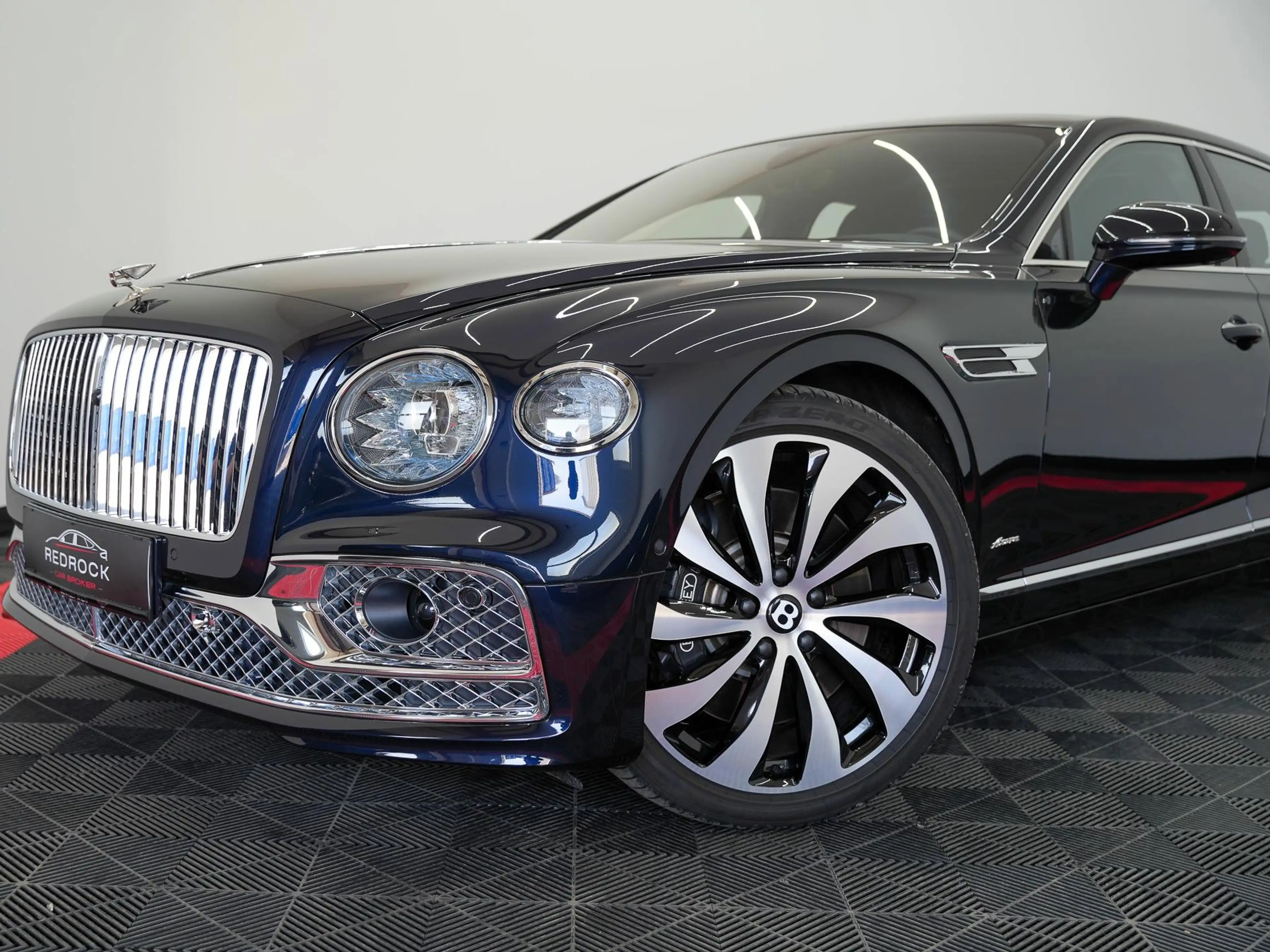 Bentley Flying Spur Azure Edition. Mulliner Felgen, FULL PPF, Taumfahrzeug, Top Angebot — photo 12