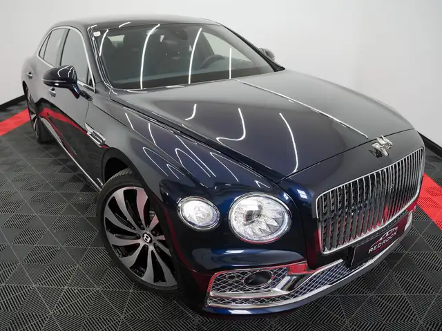 Bentley Flying Spur view 10
