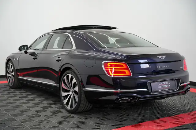 Bentley Flying Spur view 18