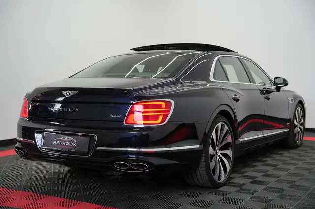Bentley Flying Spur view 16