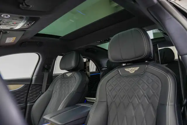 Bentley Flying Spur view 30