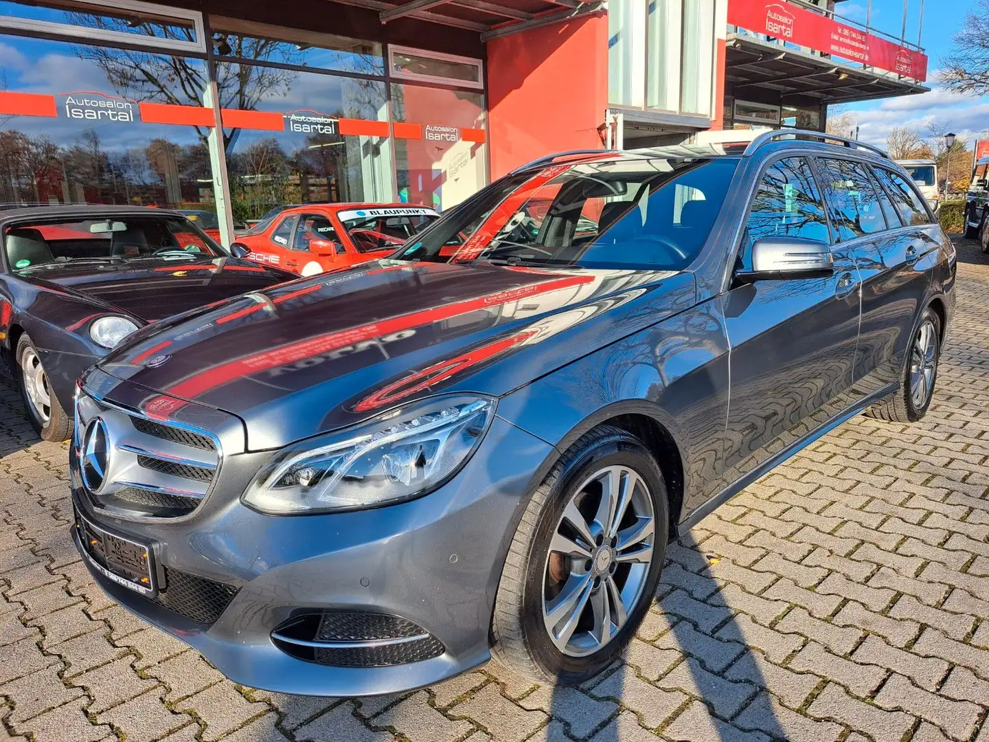 Mercedes-Benz E 220 T BlueTec - 2. Hd. - scheckheft Grau - 2