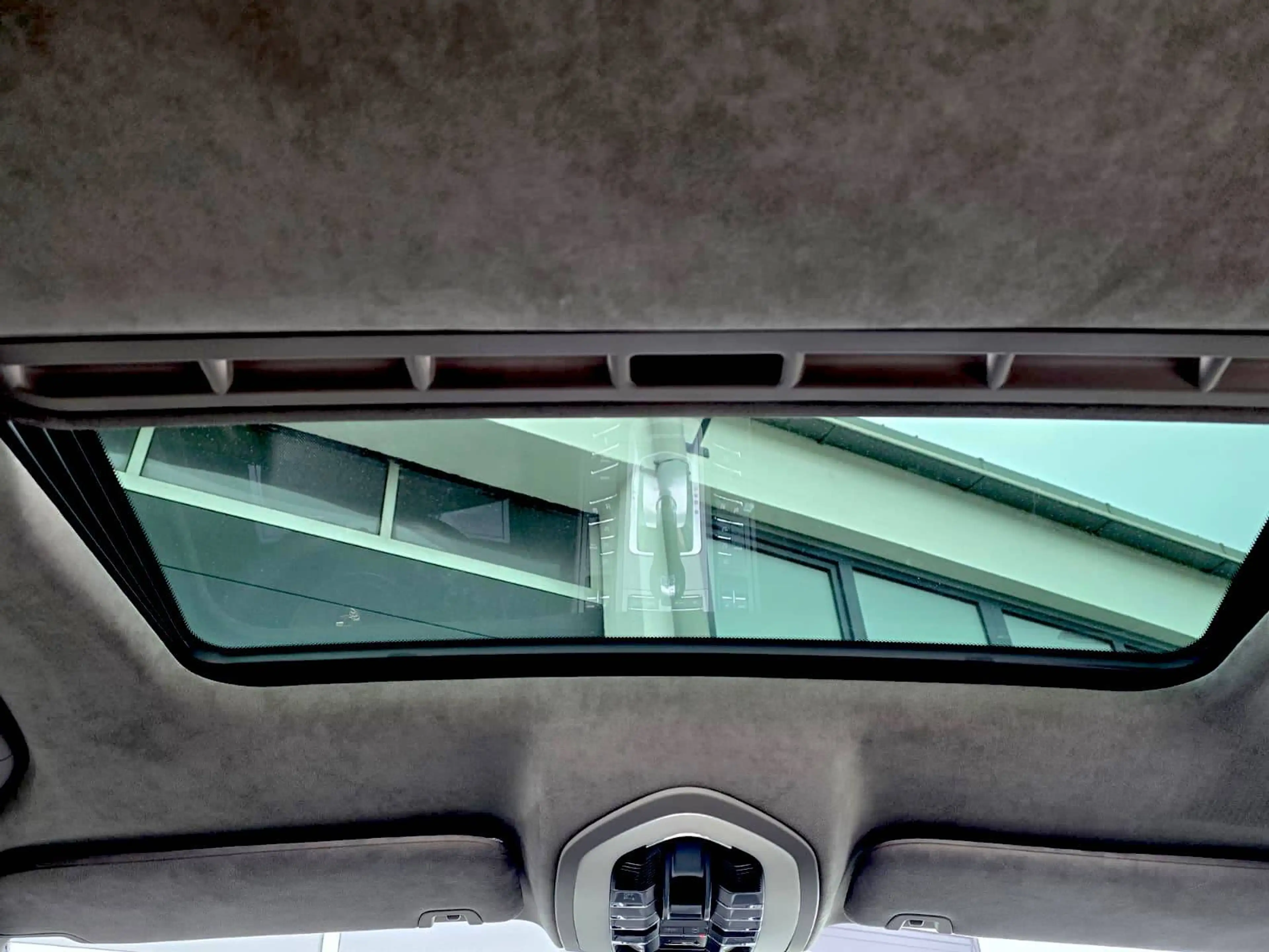 Porsche Panamera Turbo — photo 15