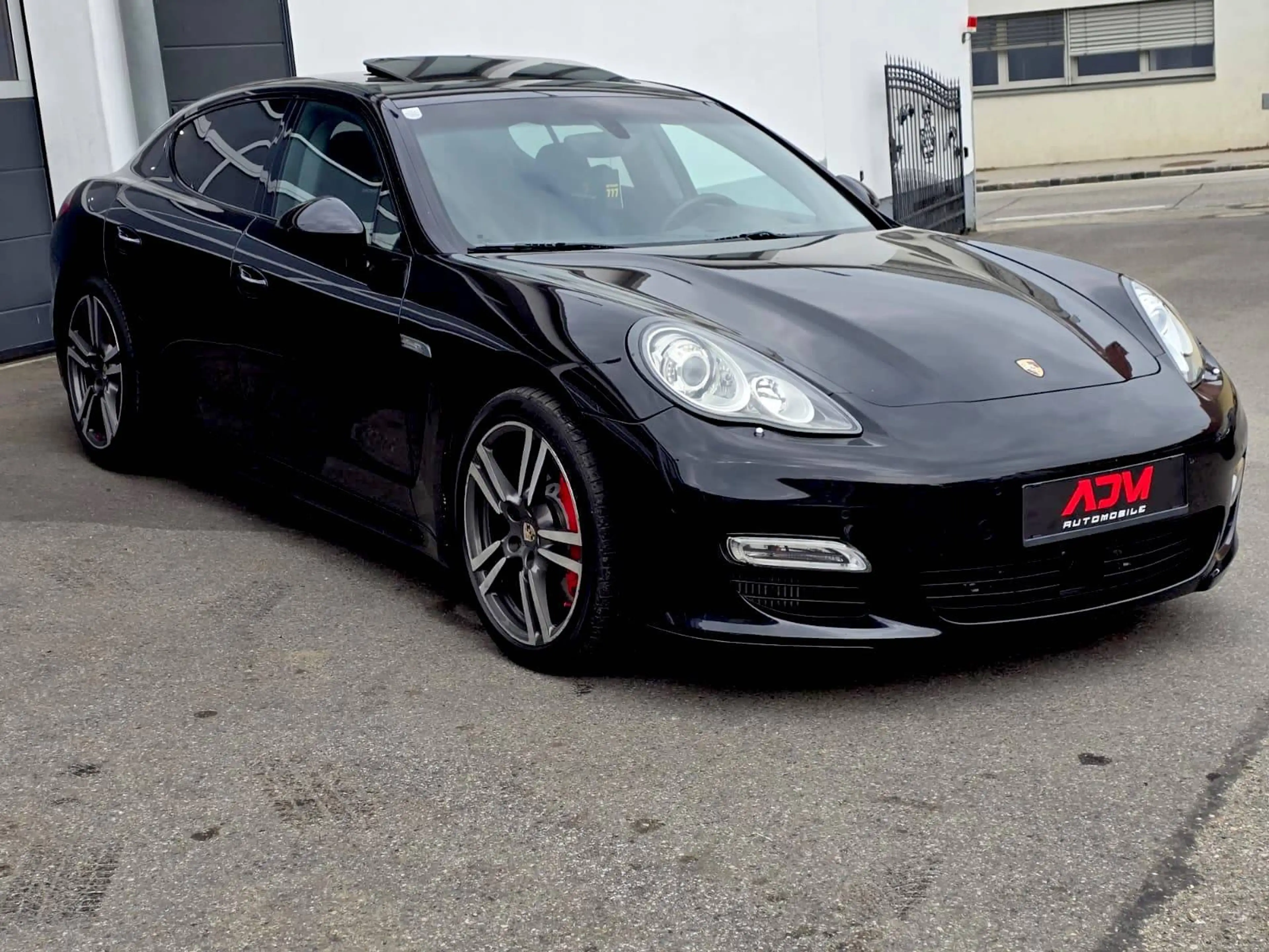 Porsche Panamera Turbo — photo 3