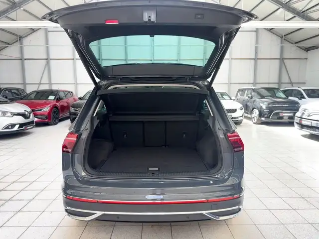 Volkswagen Tiguan view 6