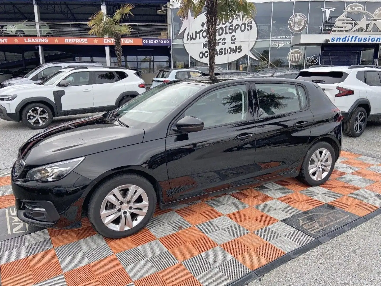 Peugeot 308 1.2 PURETECH 110 ACTIVE GPS Noir - 1