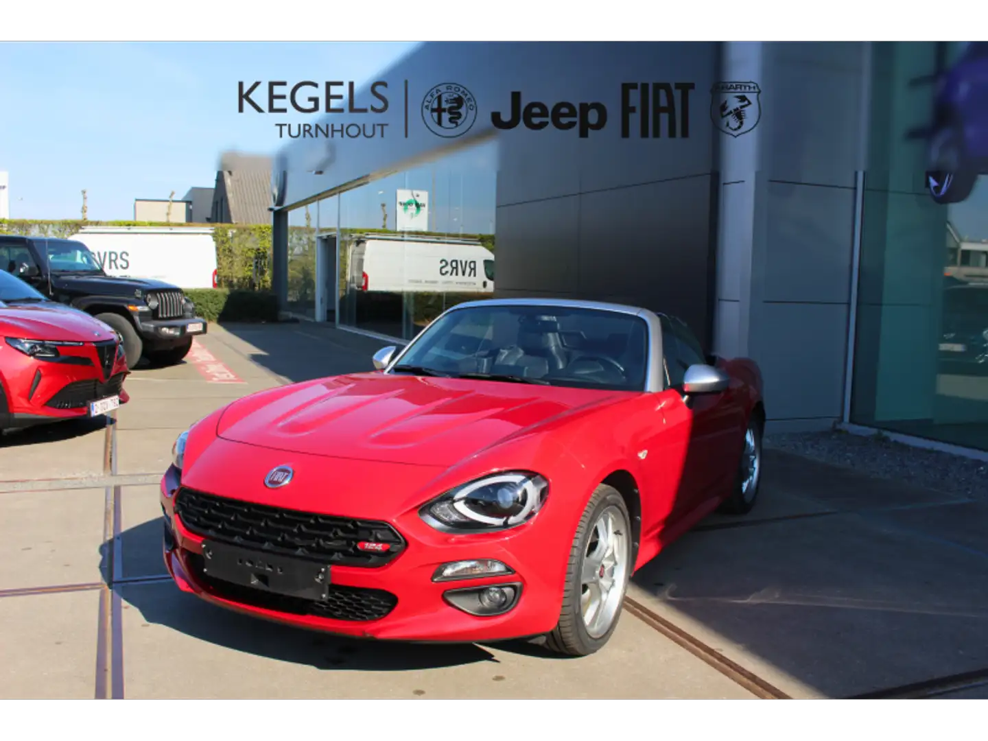 Fiat 124 Spider Europa Rood - 1