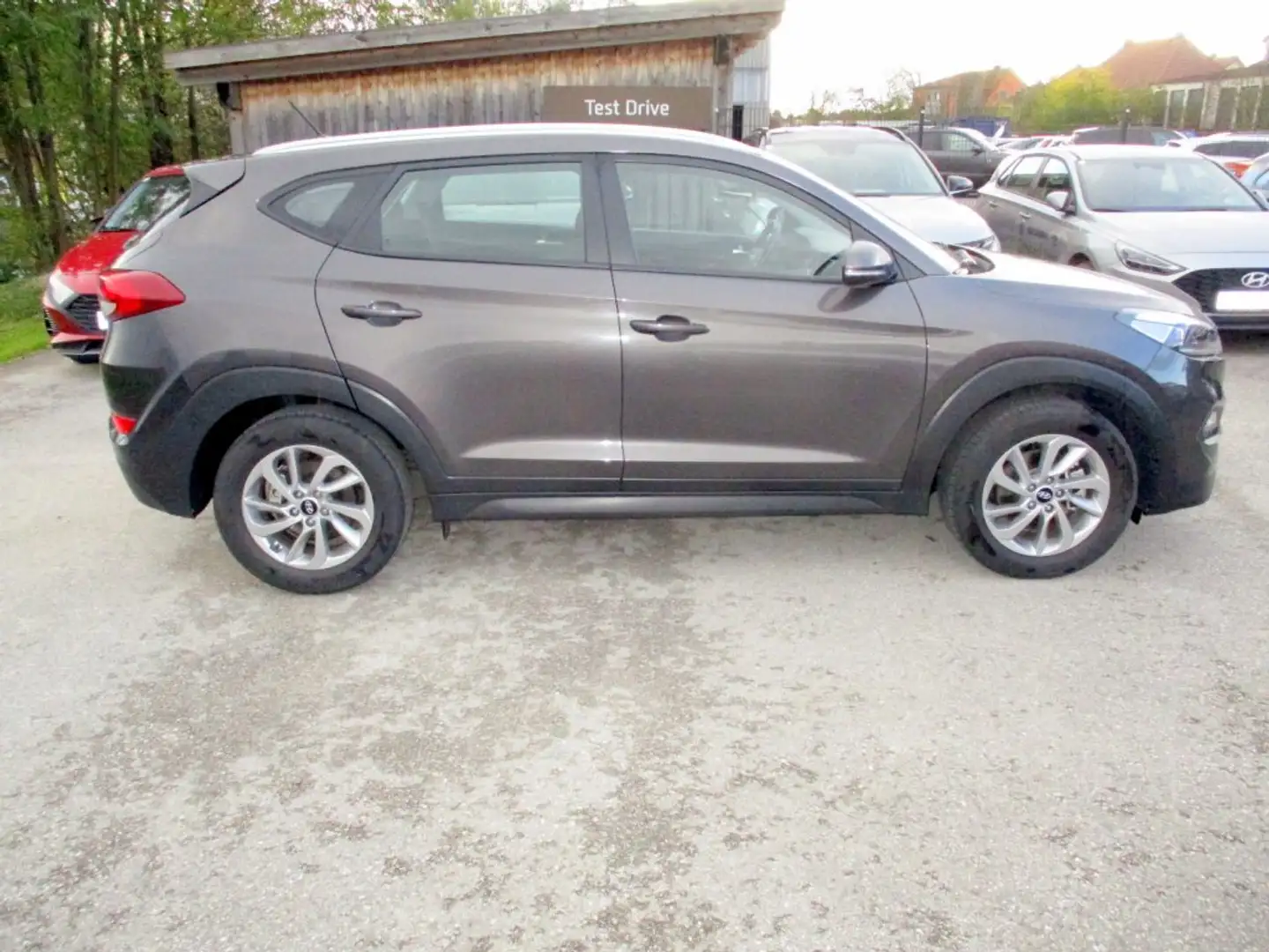 Hyundai TUCSON Premium 1,7 CRDi 2WD DCT 808m Gris - 2