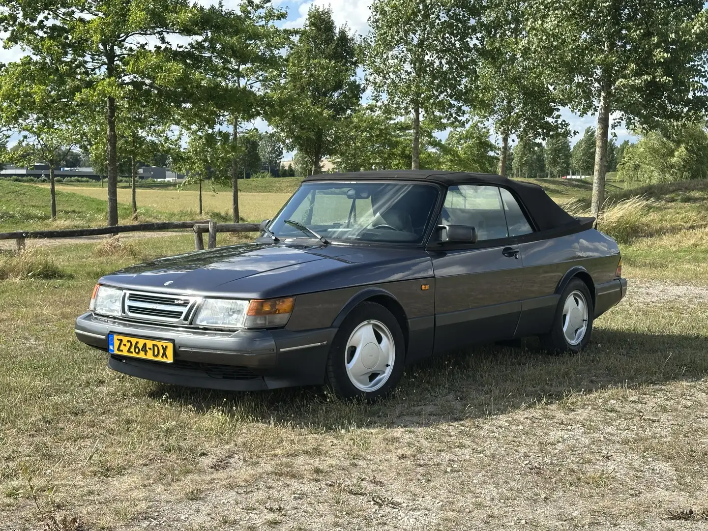 Saab 900 Classic 16v S Cabrio - 1