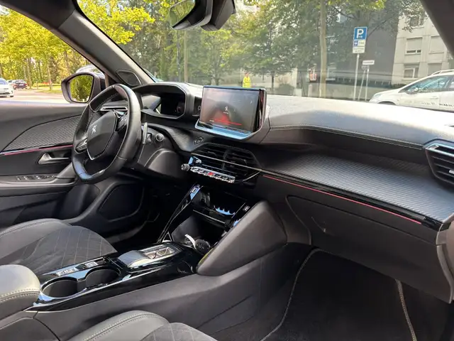 Peugeot 2008 view 15