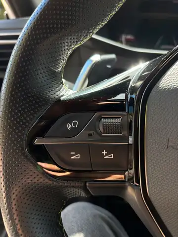 Peugeot 2008 view 12