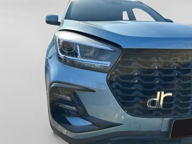 DR Automobiles DR5.0 view 4