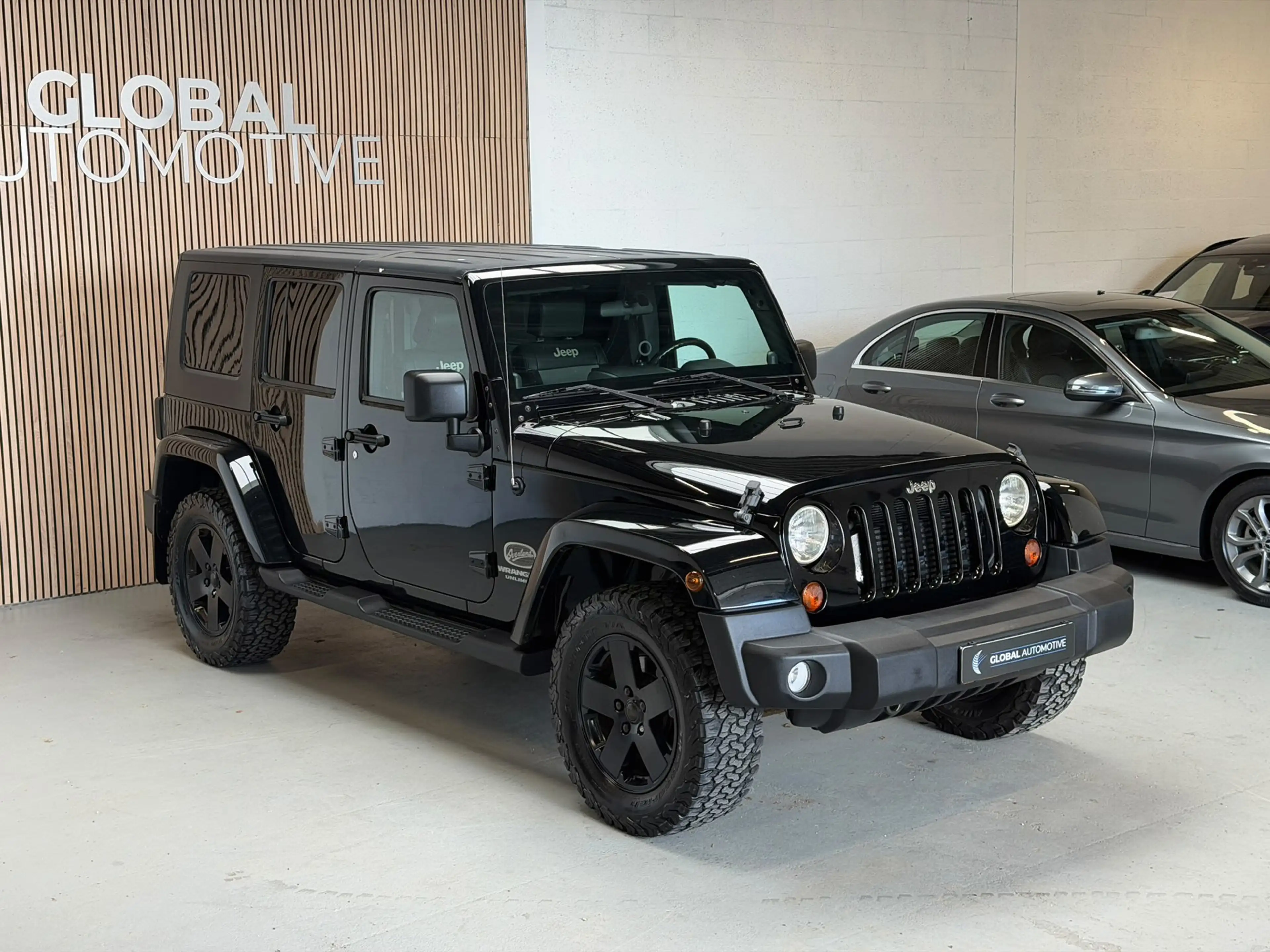 Jeep Wrangler JEEP UNLIMITED - GRIJS KENTEKEN - TREKHAAK - AIRCO — photo 2