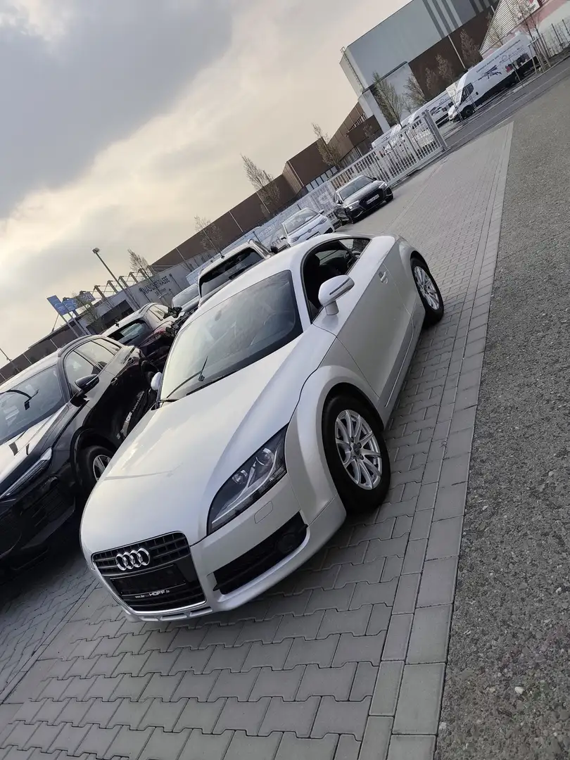 Audi TT Coupe 2.0 TFSI volle Historie top Zustand Silber - 1