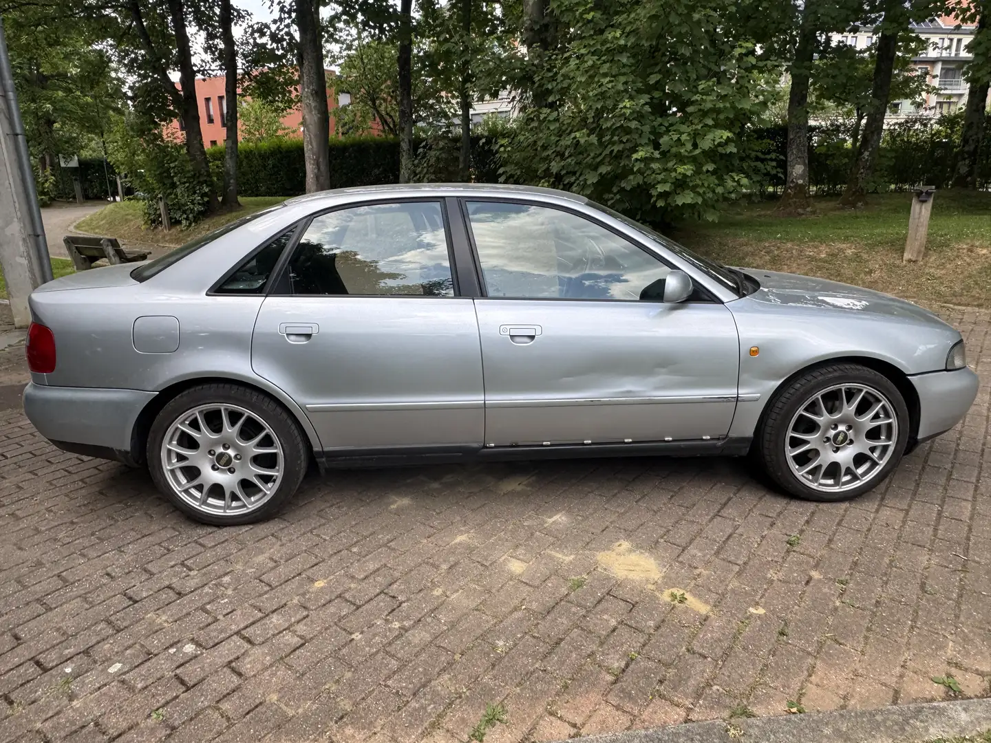 Audi A4 1.8 Turbo Quattro - 1
