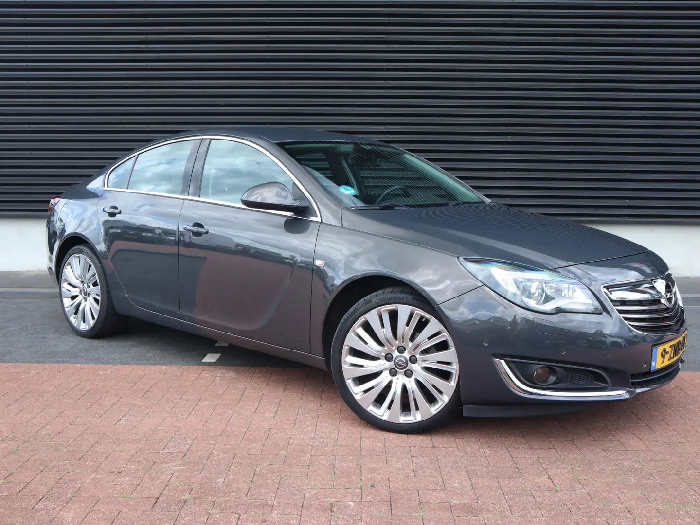 Opel Insignia 1.6 T Cosmo | Clima | Cruise | Leder | Stuur/stoel Grijs - 2