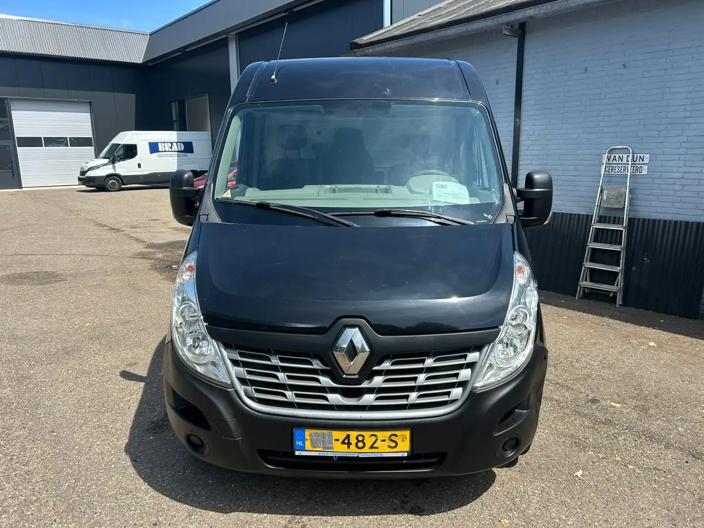 Renault Master T35 2.3 dCi L2H3 125pk werkplaats inrichting omvor Zwart - 2