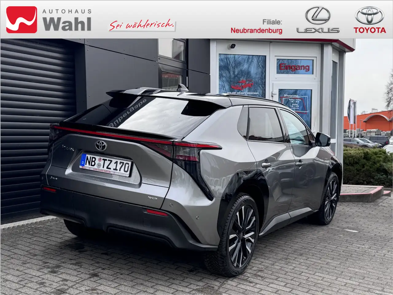 Toyota bZ4X AWD Lounge 10
