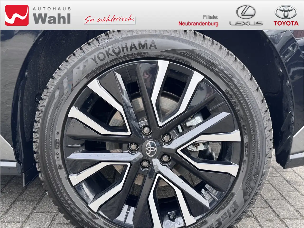 Toyota bZ4X AWD Lounge 4