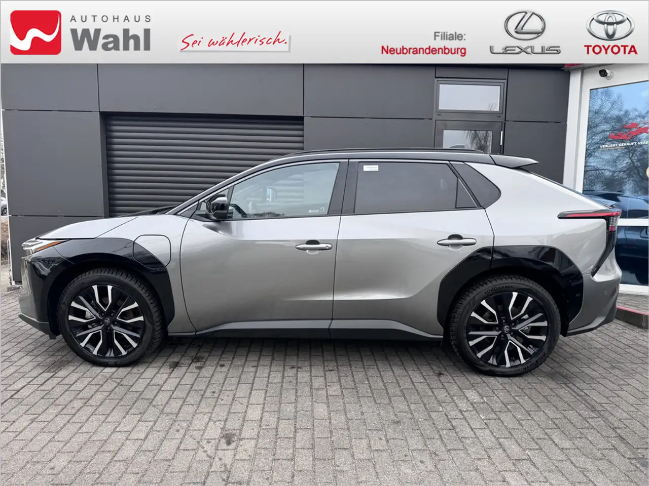 Toyota bZ4X AWD Lounge 3