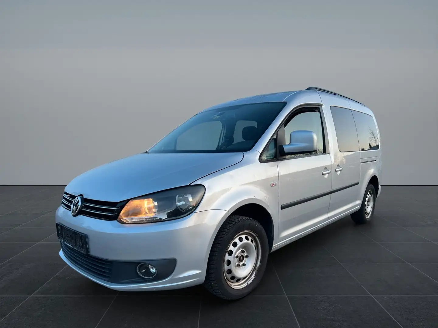Volkswagen Caddy Maxi *7 Sitze*Automatik*Gepflegt* Silber - 1