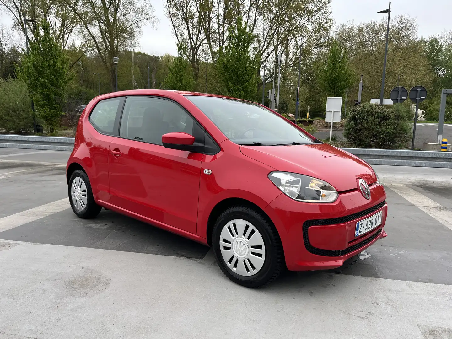 Volkswagen up! 1.0i BLUE MOTION //AUTOMATIQUE// 1 ans garantie - 2