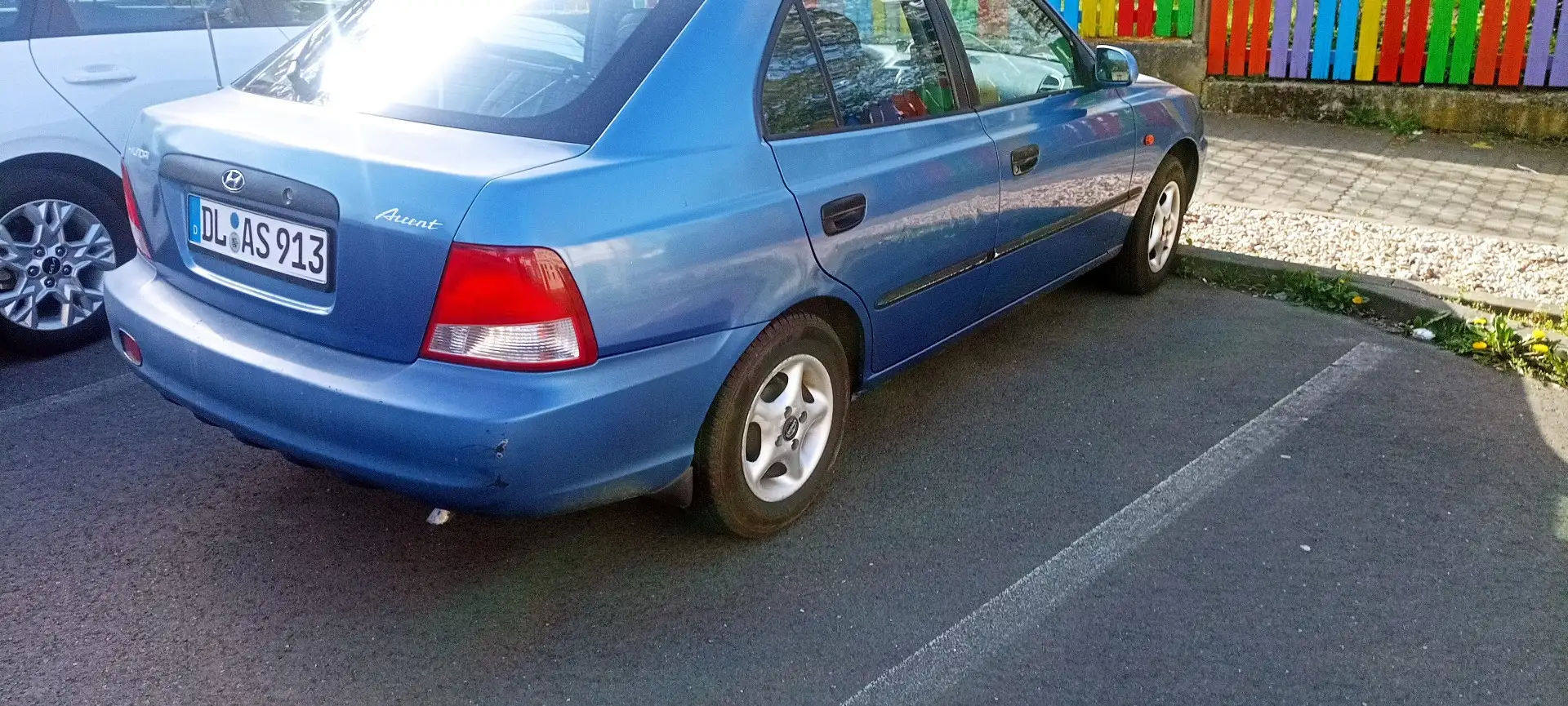 Hyundai ACCENT 1.3i GLS - 2