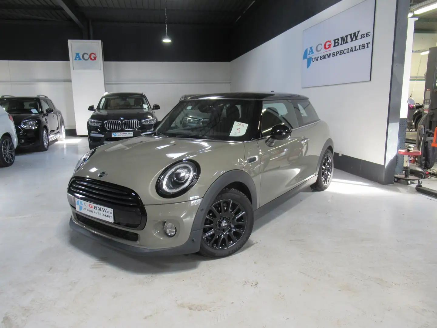 MINI Cooper i AUT LED Navi Camera Sportstoel PDC CARPLAY BLACK Gris - 1