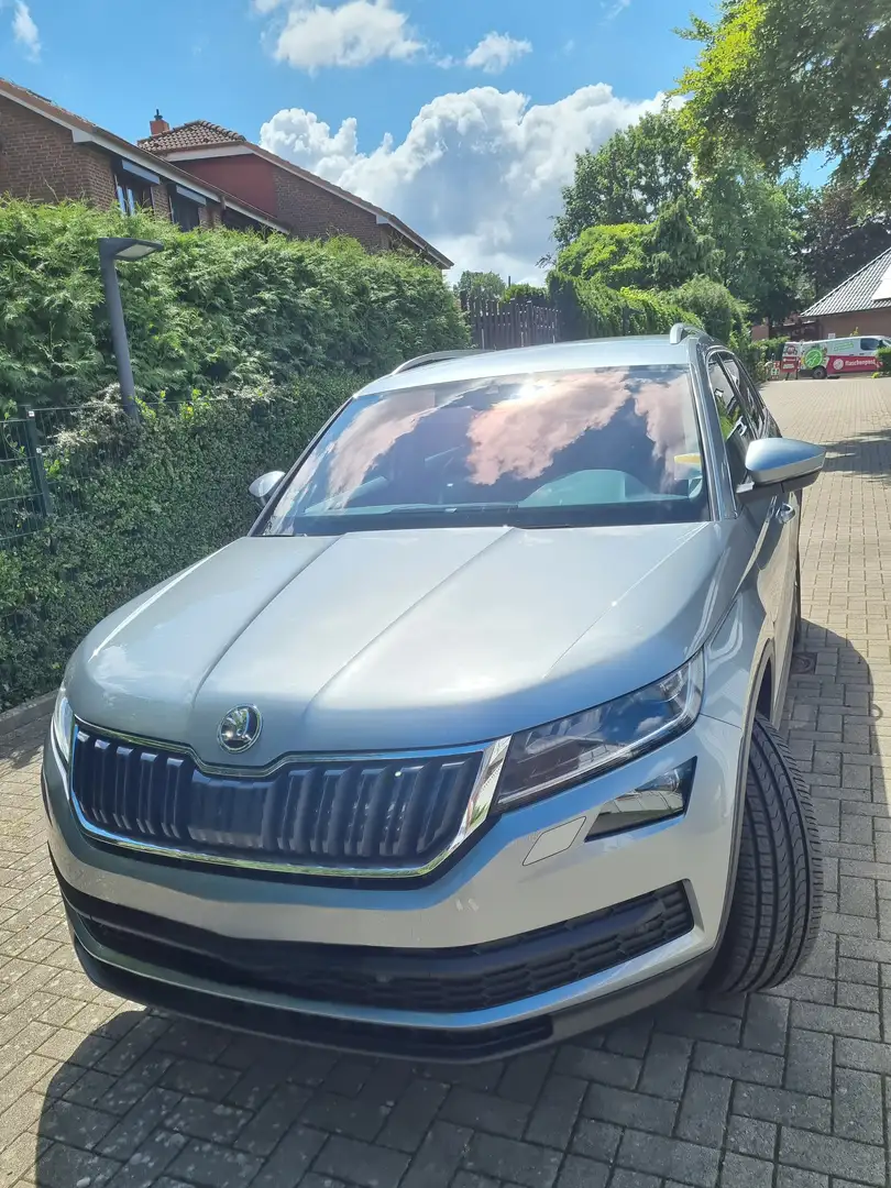 Skoda Kodiaq Kodiaq 2.0 TSI 4x4 DSG Drive 125 Szary - 2