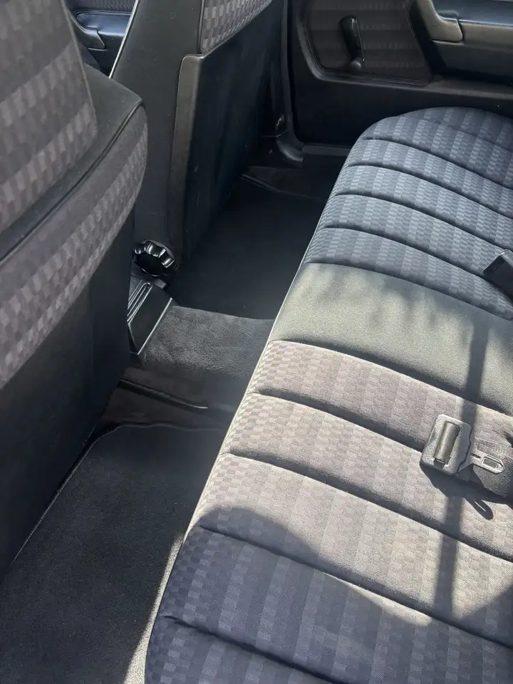 Mercedes-Benz 190 E, foto 6