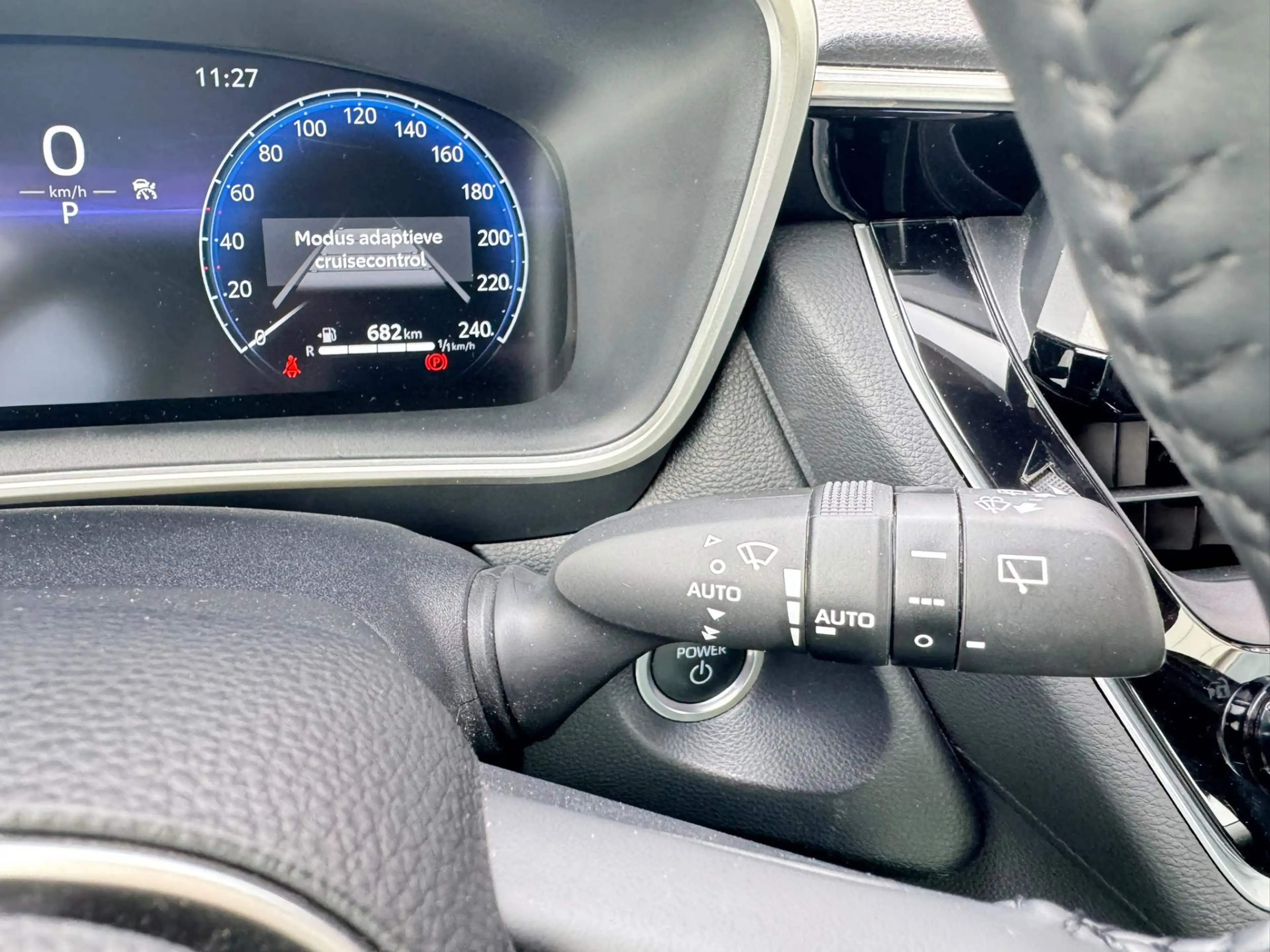Toyota Corolla Cross 2.0 High Power Hybrid Active — photo 13