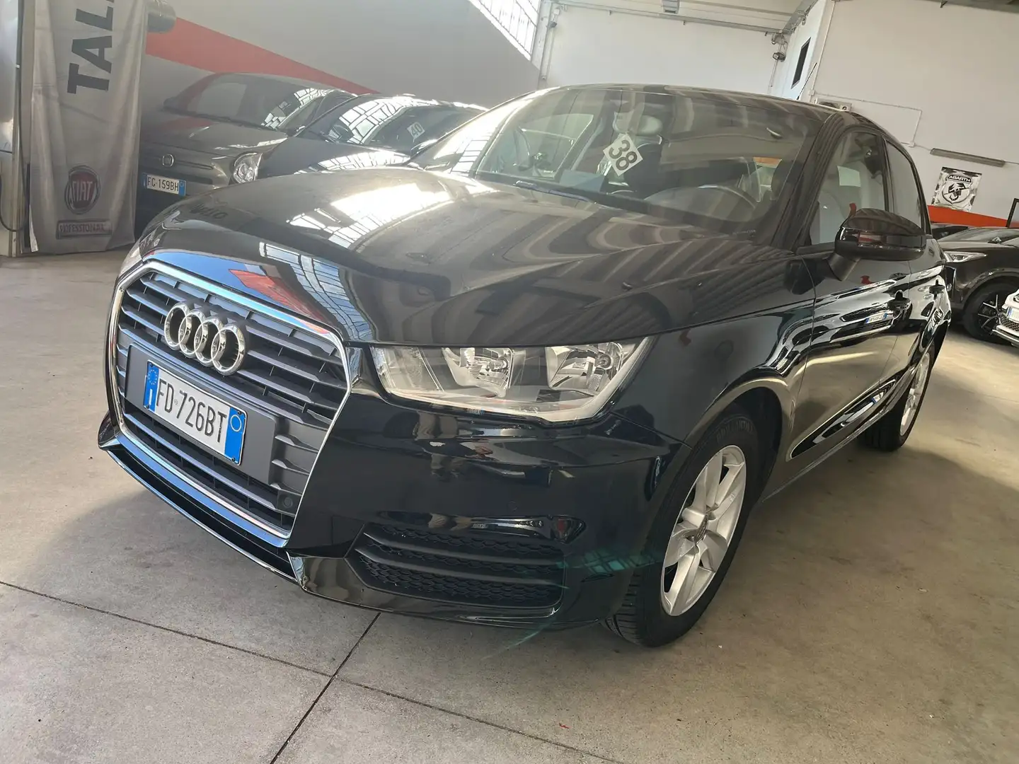 Audi A1 A1 Sportback 1.6 tdi Sport Nero - 2