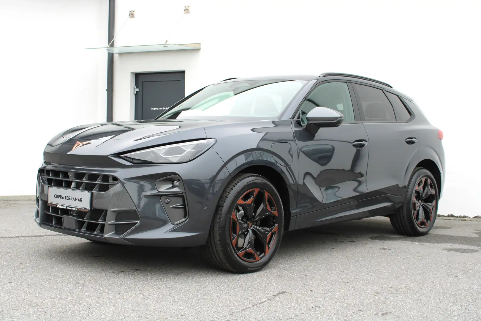 CUPRA Terramar e-HYBRID "PHEV" 204 PS DSG mit MEGAAUSSTATTUNG! Grau - 2
