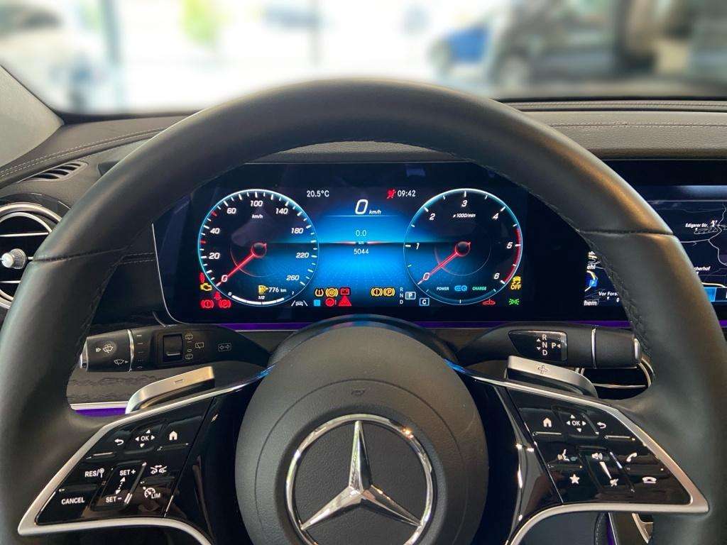 Mercedes-Benz E 220