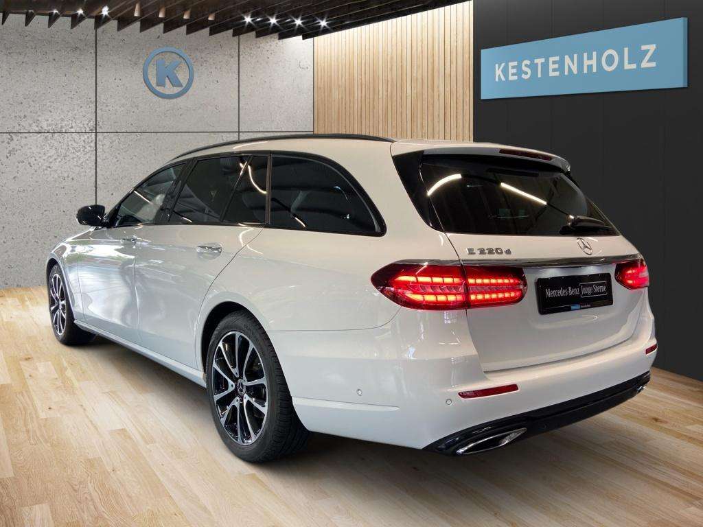 Mercedes-Benz E 220