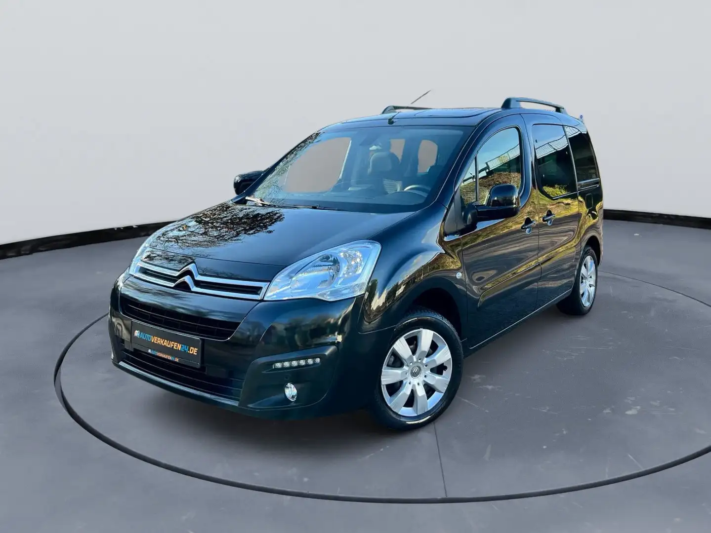 Citroen Berlingo Shine Multispace SHZ PDC BT 1.HAND Schwarz - 1