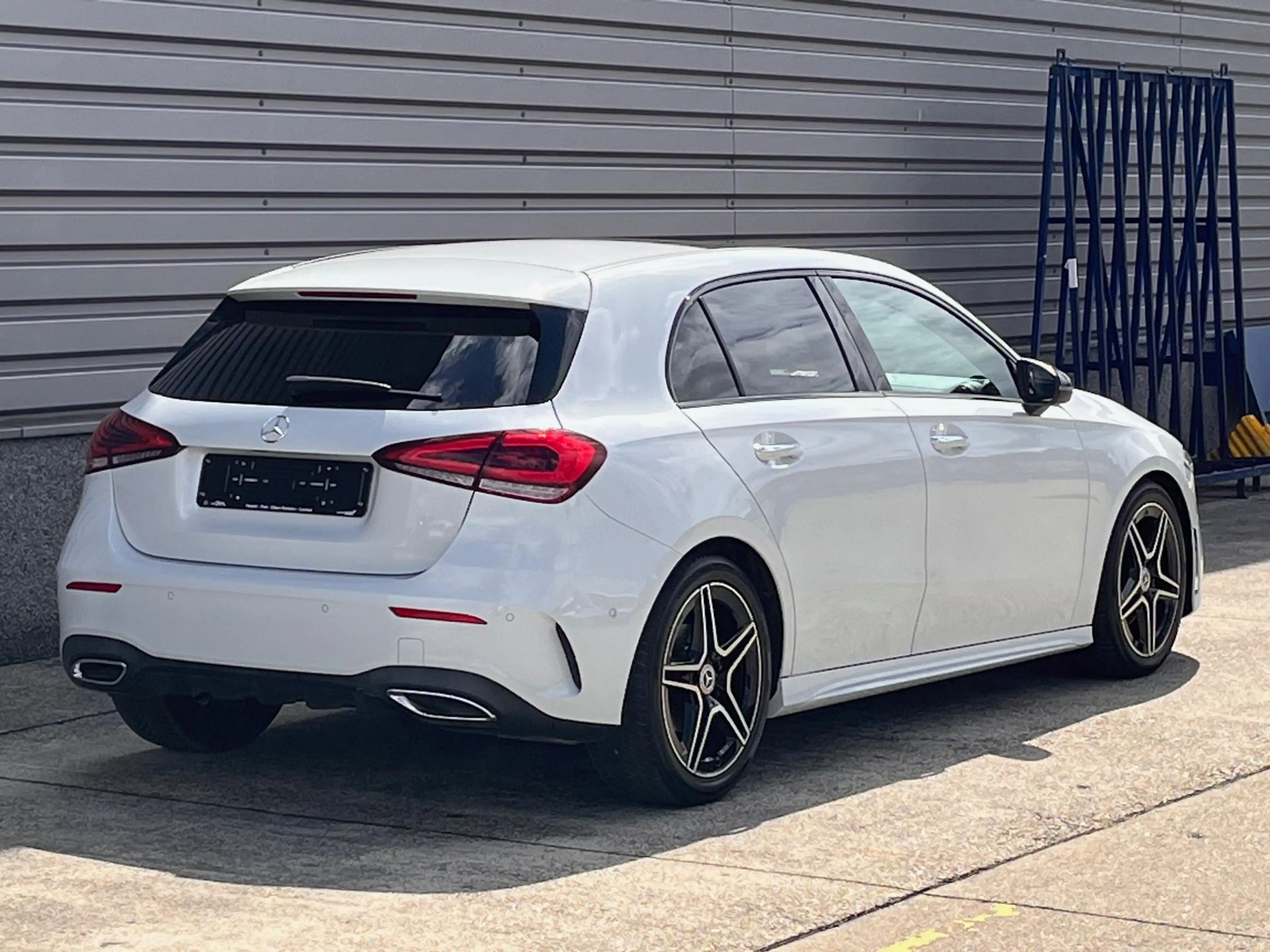 Mercedes-Benz A 180 d AMG/Pano/Leder — photo 4