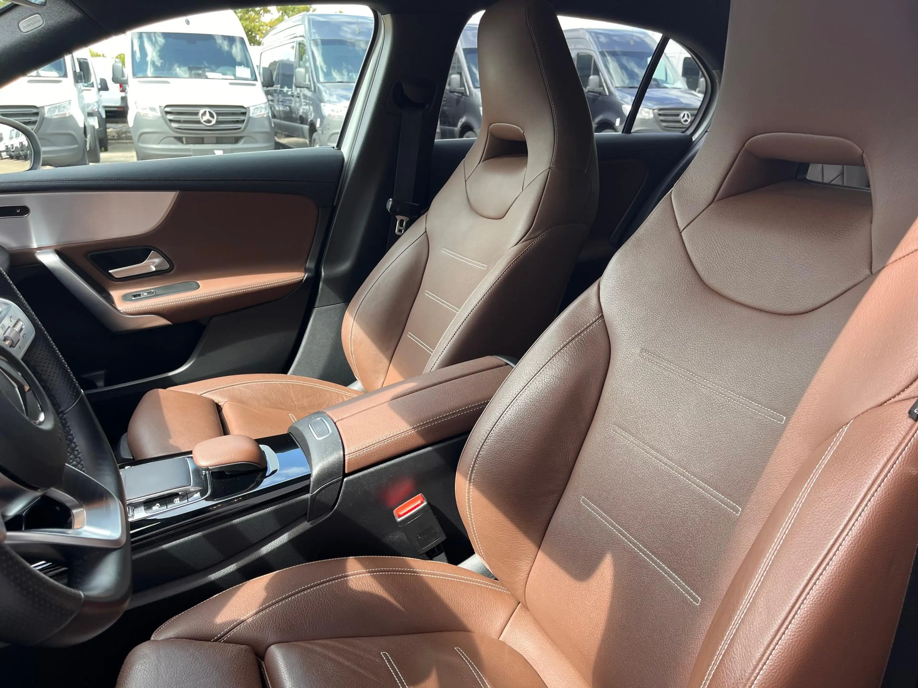 Mercedes-Benz A 180 d AMG/Pano/Leder — photo 11