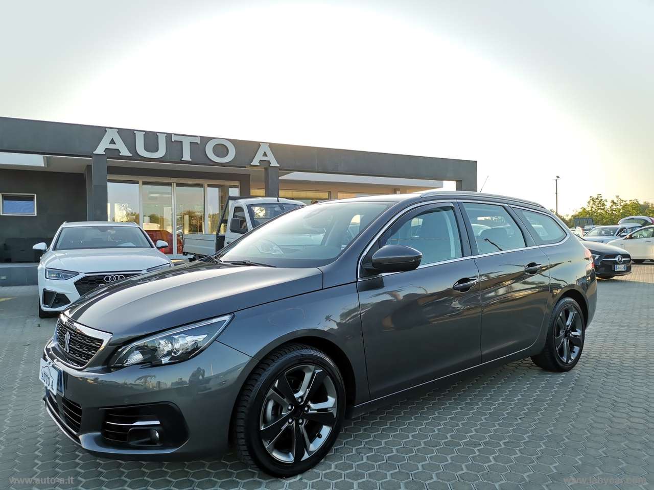 Peugeot 308 BlueHDi 130 S&S EAT6 SW Allure
