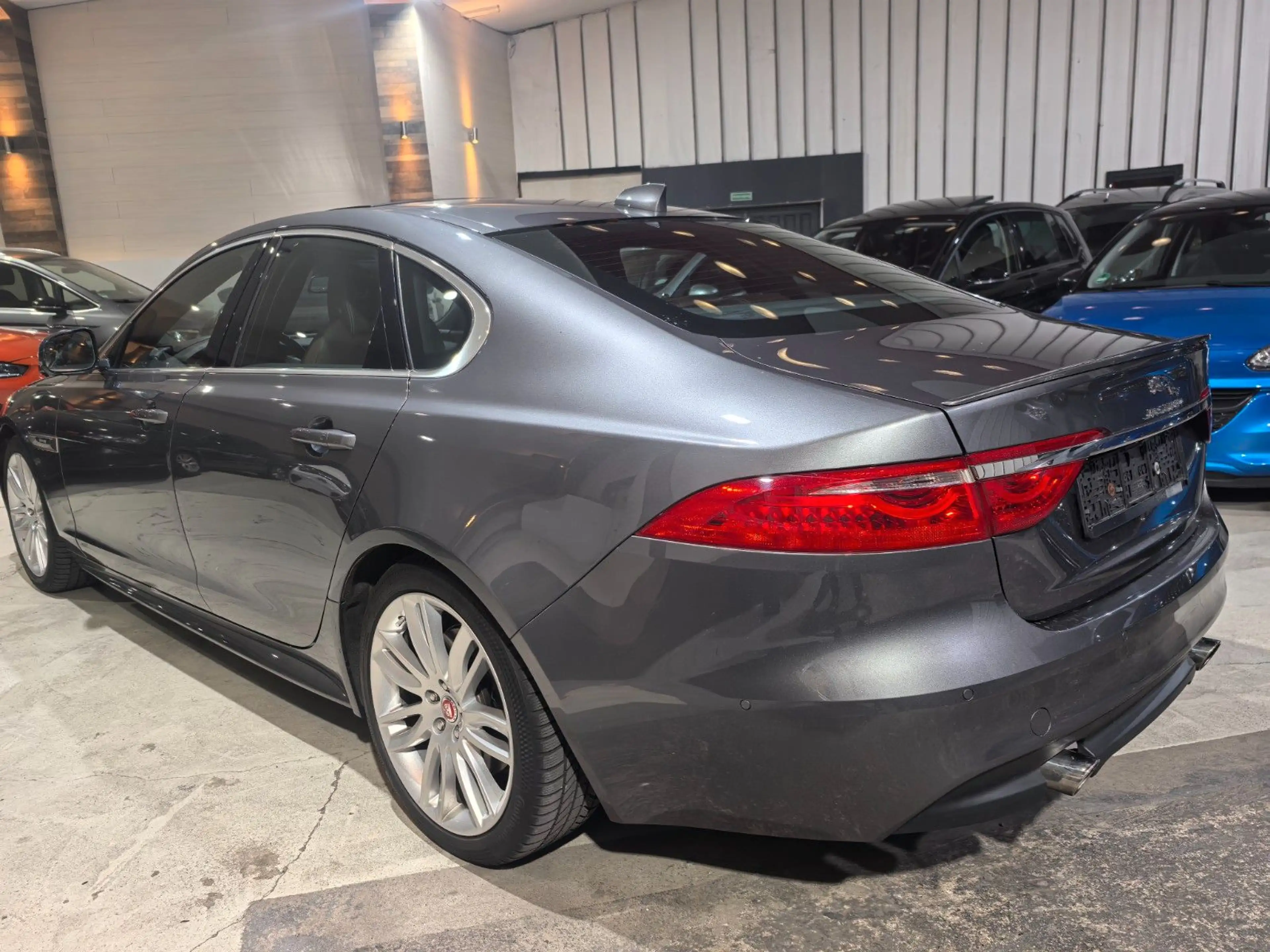 Jaguar XF Portfolio Memorysitze/Head-Up/Schiebedach — photo 4