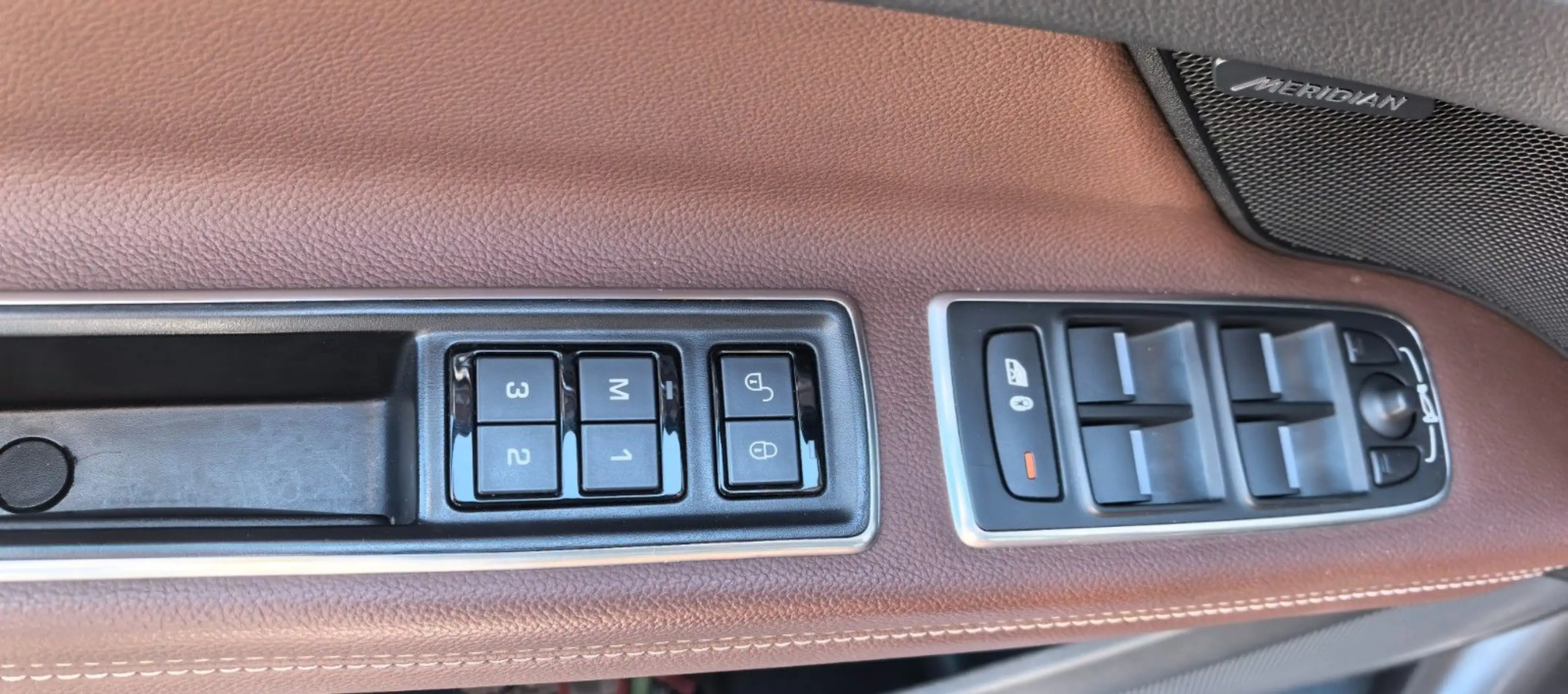 Jaguar XF Portfolio Memorysitze/Head-Up/Schiebedach — photo 31