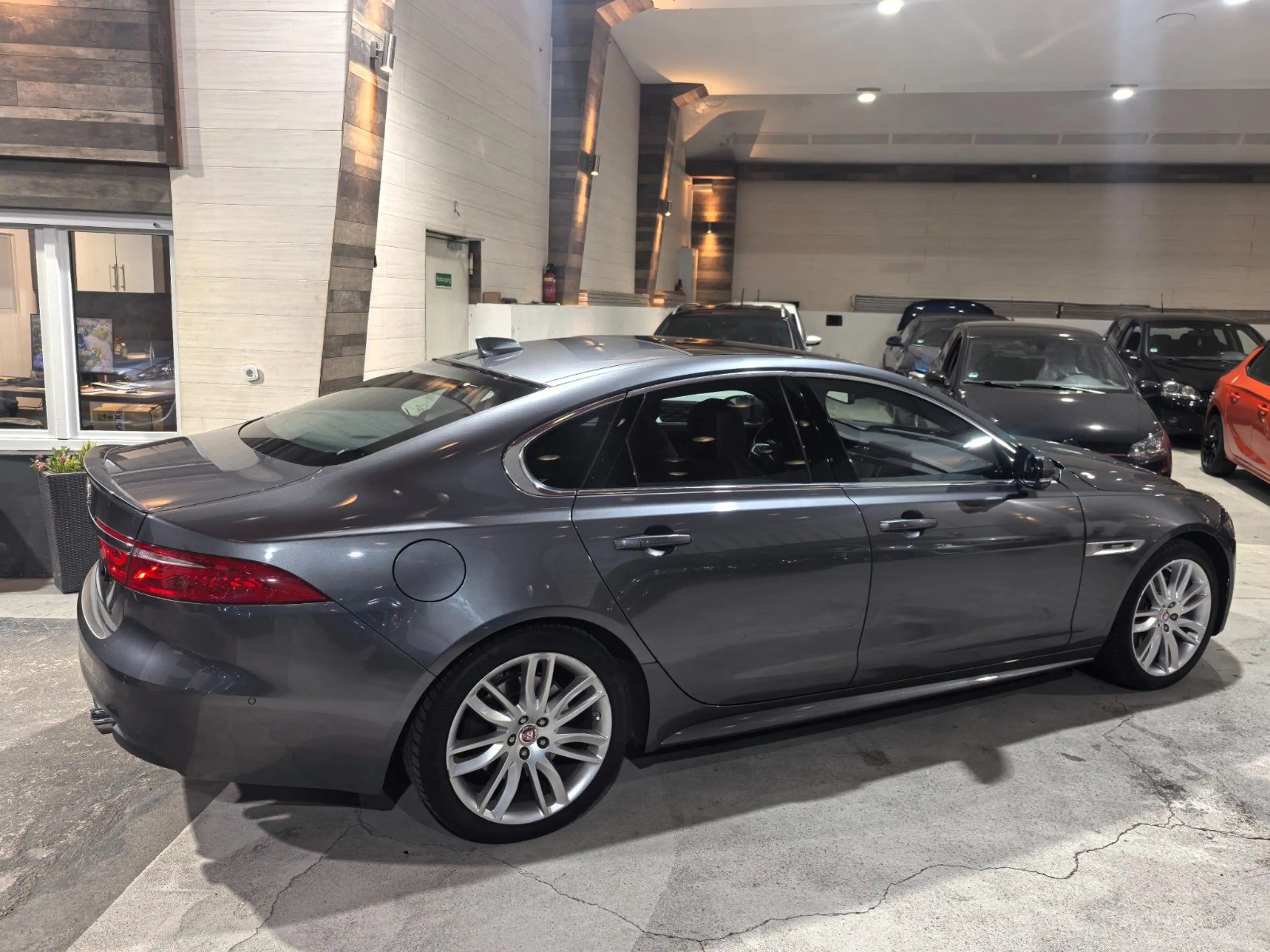 Jaguar XF Portfolio Memorysitze/Head-Up/Schiebedach — photo 5