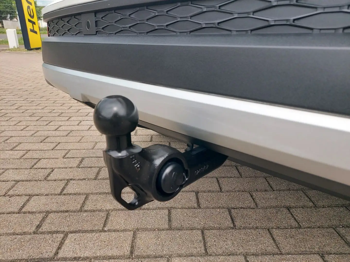 SEAT Ateca Style 4Drive 4x4 Radar ACC Standheizung Bianco - 2