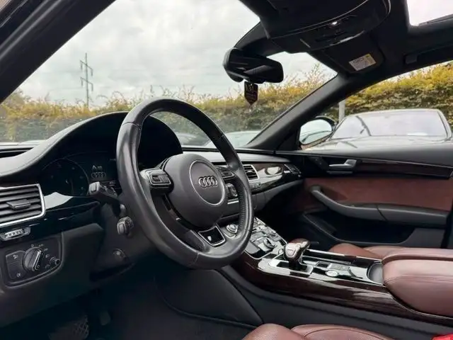 Audi A8 view 8