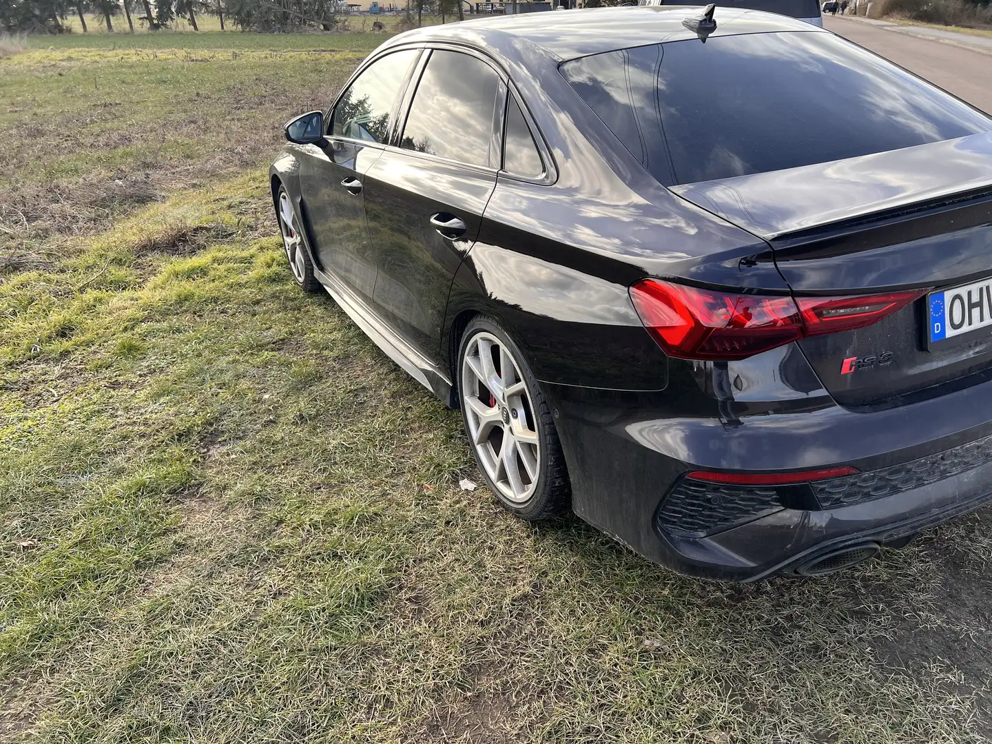 Audi RS3 2.5 TFSI quattro Schwarz - 2